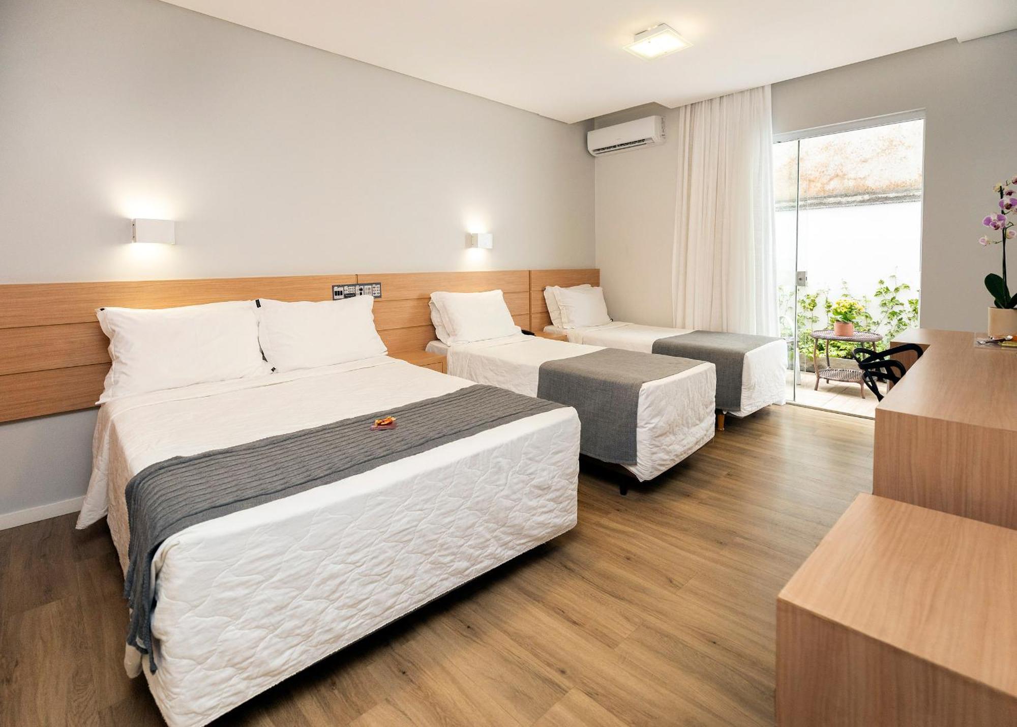 Tropikalya Gold Hotel Balneário Camboriú Exteriör bild